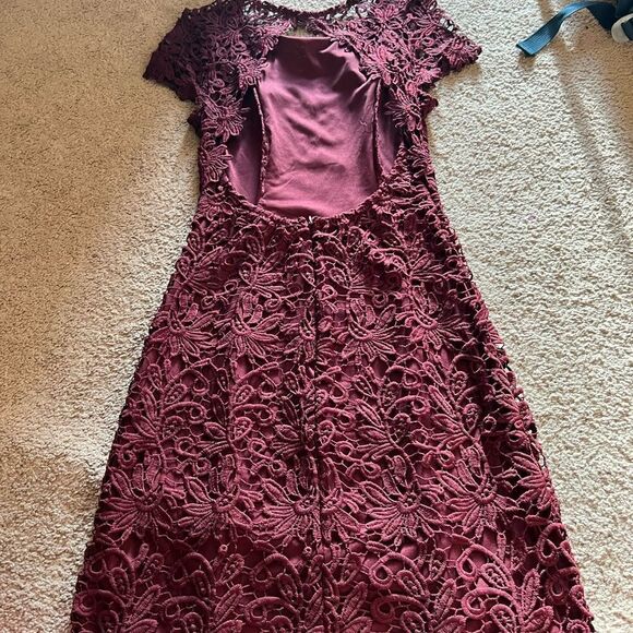 Lulus Romance language burgundy backless dress small - Picture 8 of 11